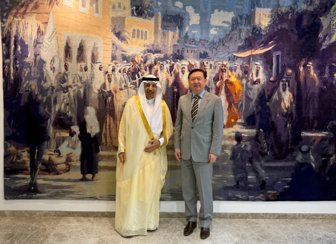 常华大使拜会沙特投资大臣法利赫