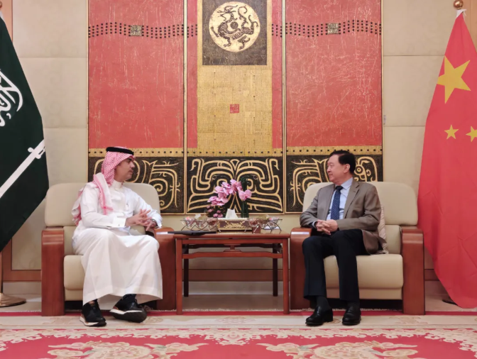 常华大使会见2030利雅得世博公司首席执行官马利