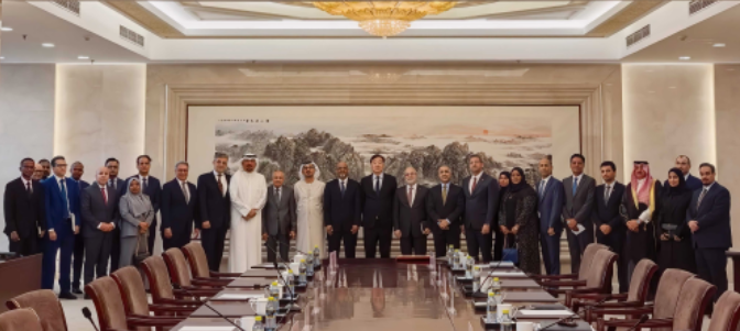 中国政府中东问题特使翟隽集体会见阿拉伯国家驻华使节