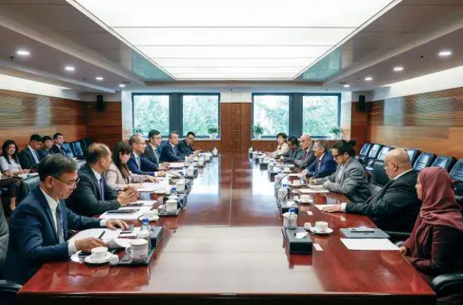 商务部部长助理张力会见沙特国际电力和水务公司董事长阿布纳扬