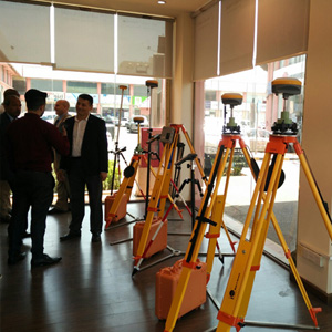 中海达与沙特合作伙伴UGIL在吉达测绘仪器展厅